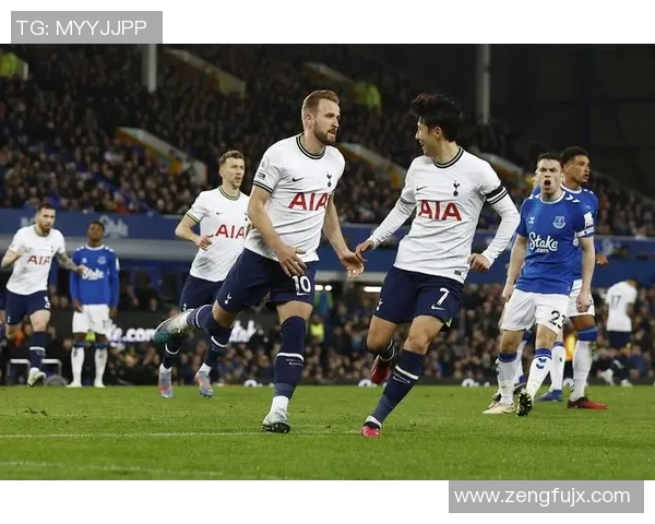 埃弗顿与热刺精彩对决回顾赛场瞬间与进球集锦全记录